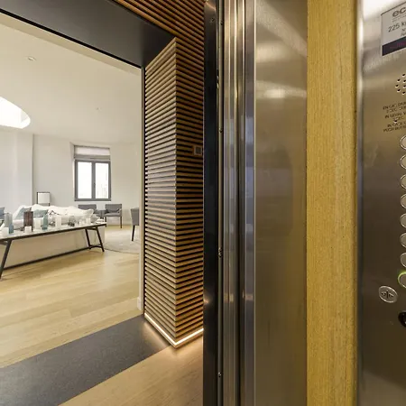 Aparthotel Triplex Penthouse In The Center Brussels